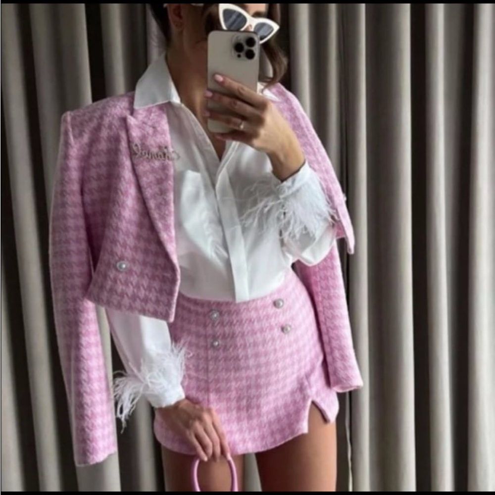SOLD Zara Barbie Pink Houndstooth Cropped Blazer and Skort Set - Picture 4 of 16